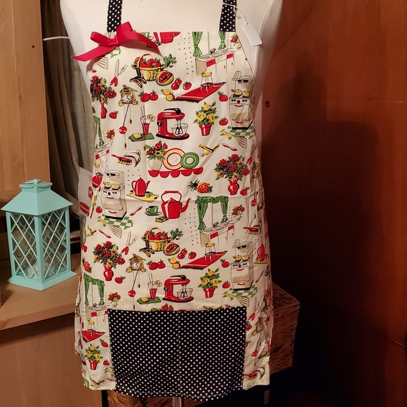 APRONS - Picture 7 of 16